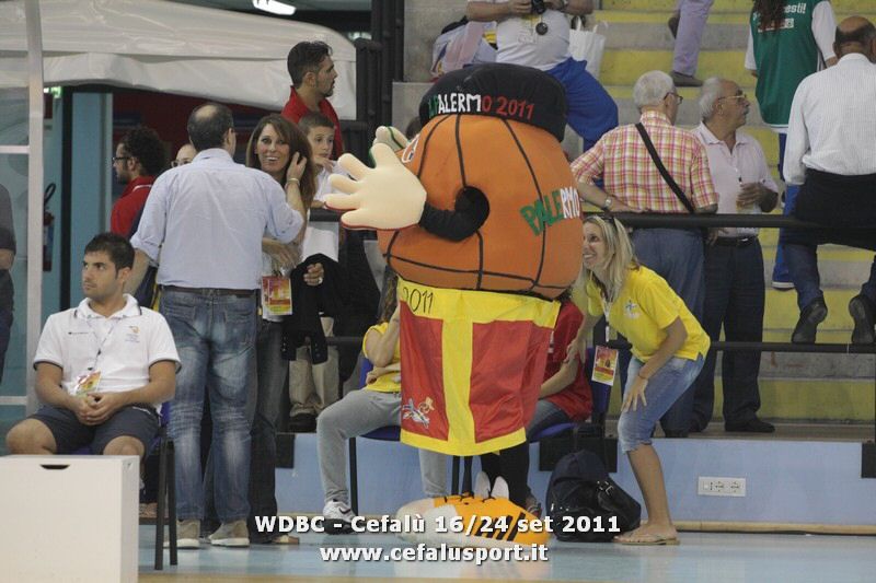 110921 basket 119_tn.jpg